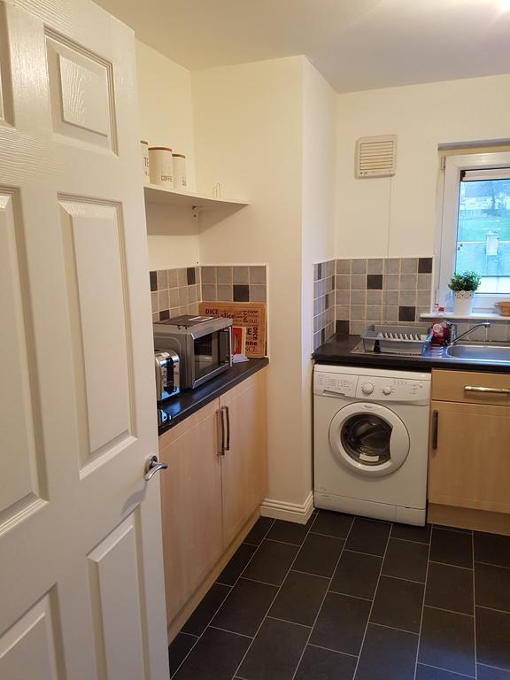 Bathgate Contractor And Business Apartment Bagian luar foto
