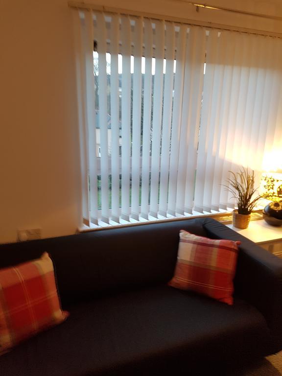 Bathgate Contractor And Business Apartment Bagian luar foto